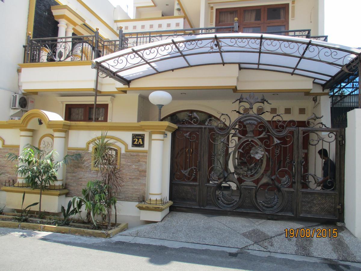 The Backpacker Semarang Hostel Exterior photo