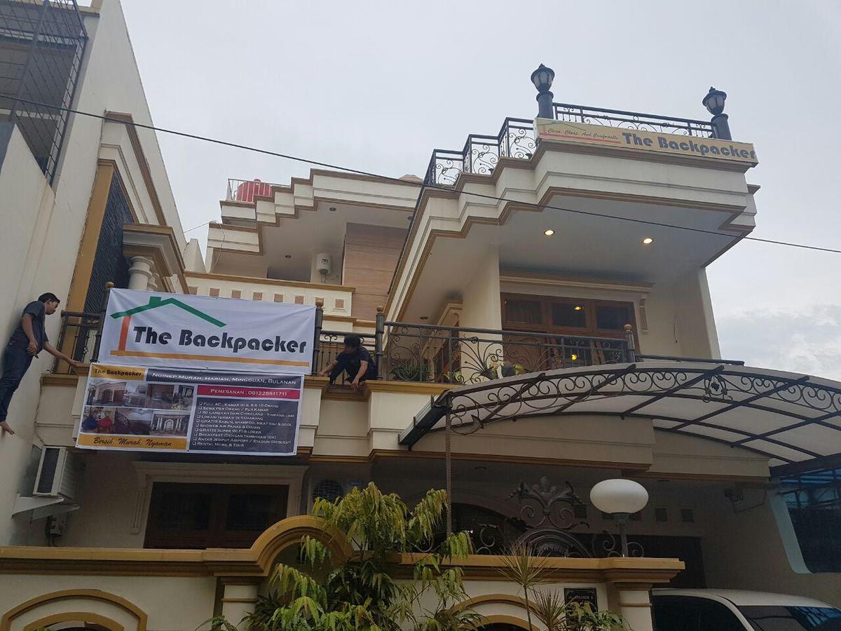 The Backpacker Semarang Hostel Exterior photo