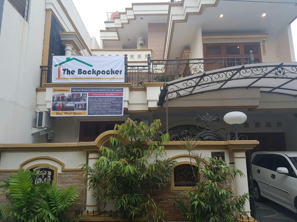 The Backpacker Semarang Hostel Exterior photo