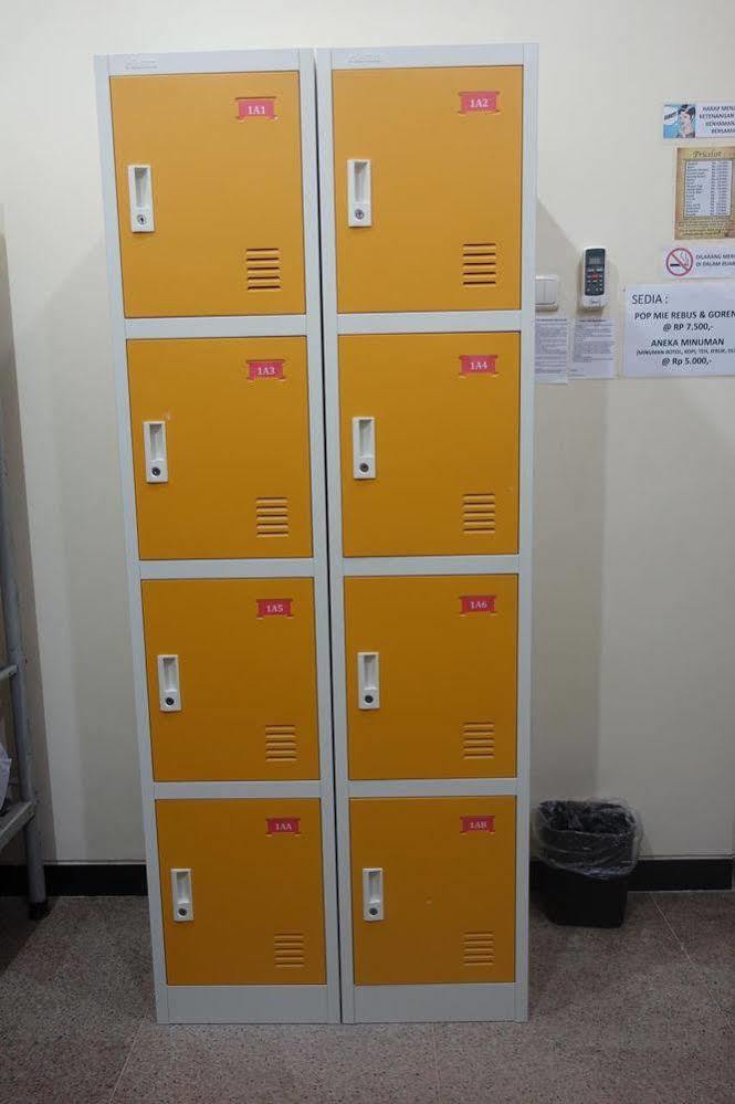 The Backpacker Semarang Hostel Exterior photo