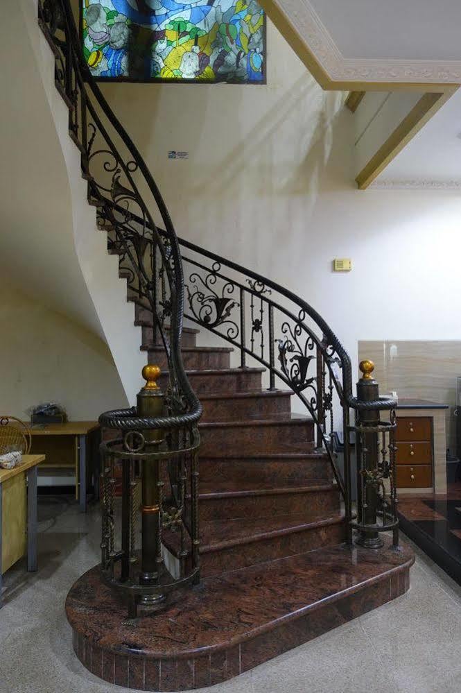The Backpacker Semarang Hostel Exterior photo