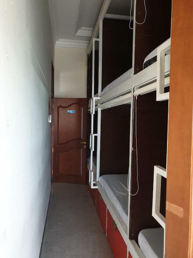 The Backpacker Semarang Hostel Exterior photo